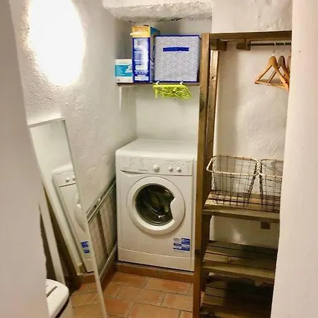 Authentic Luxury In Center Apartment