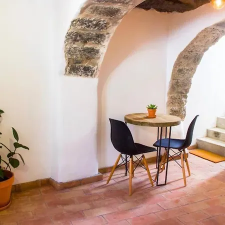 Authentic Luxury In Center *